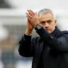 Mourinho a officiellement signé Tottenham Hotspur